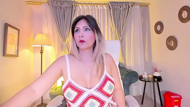 Melanie silver  online show from September 2025 09:16:01 PM