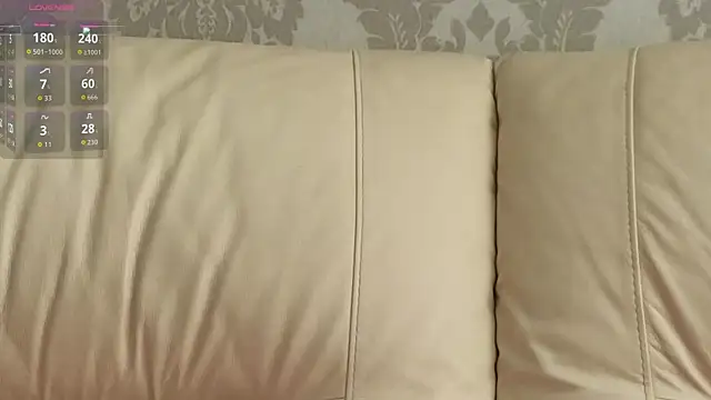 Snapshot of hannah_lourens chatting on April 2026 01:41:02 PM hannah lourens online show from April 2026 01:41:02 PM