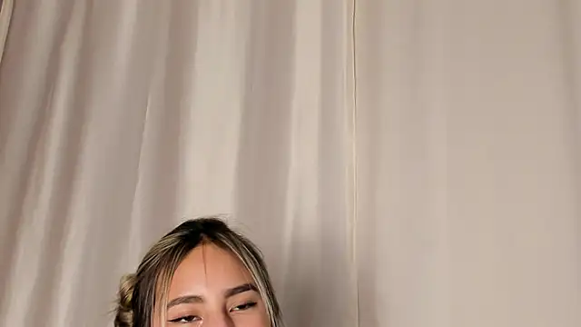  Emma Valka online show from December 2024 01:27:01 AM