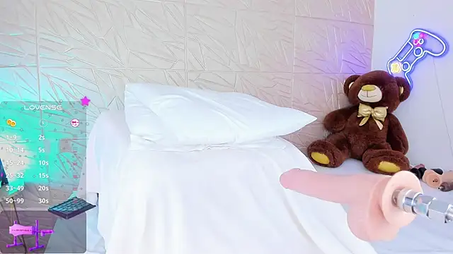 ashley nicoll online show from January 2025 01:49:01 PM