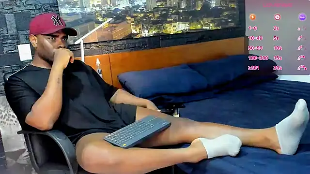 Snapshot of thomas_santtos1 chatting on March 2025 12:28:02 AM thomas santtos1 online show from March 2025 12:28:02 AM