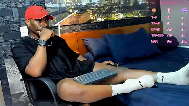 Snapshot of thomas_santtos1 chatting on March 2025 12:43:01 AM thomas santtos1 online show from March 2025 12:43:01 AM