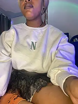 Cherrytowild online show from October 2025 07:28:01 AM