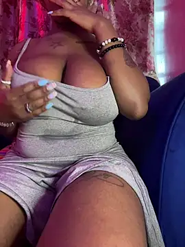 Snapshot of Cherrytowild chatting on April 2026 12:17:02 PM Cherrytowild online show from April 2026 12:17:02 PM