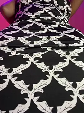 Snapshot of Cherrytowild chatting on April 2026 08:17:01 AM Cherrytowild online show from April 2026 08:17:01 AM