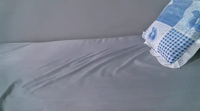 Snapshot of femaqueen chatting on March 2025 05:01:02 AM femaqueen online show from March 2025 05:01:02 AM