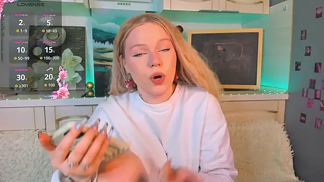 Snapshot of Naomi_B1ack chatting on March 2026 12:48:01 AM Naomi B1ack online show from March 2026 12:48:01 AM