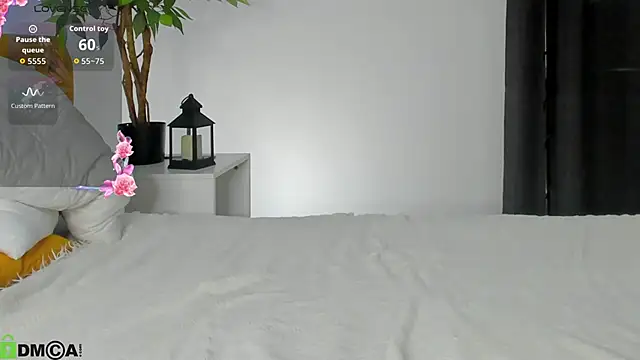 Snapshot of Naomi_B1ack chatting on March 2026 12:33:01 AM Naomi B1ack online show from March 2026 12:33:01 AM