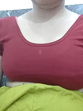 Snapshot of Aaradhya chatting on March 2025 01:28:01 AM Aaradhya online show from March 2025 01:28:01 AM