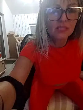 Tinuus online show from November 2025 07:46:02 PM