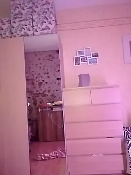 Tinuus online show from November 2025 02:24:01 AM