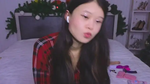 Tina Kim  online show from December 2024 08:13:01 AM