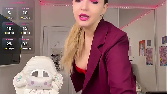 HoneySweetBee online show from February 2025 02:47:02 AM