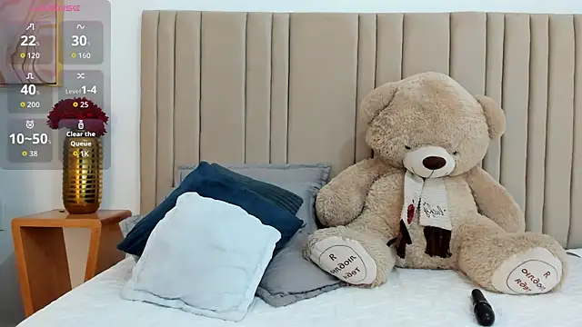 izadii online show from November 2025 06:42:02 PM