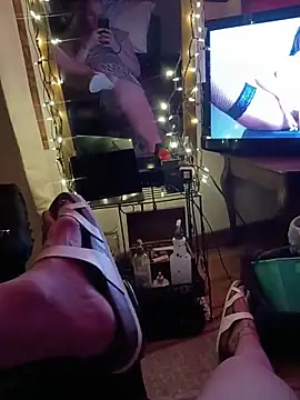 Dee-Lux Fux online show from November 2025 07:57:01 AM