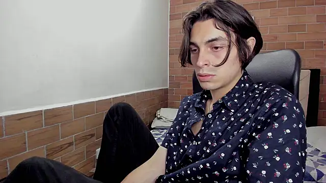 Snapshot of MIKE_HUNTER7 chatting on January 2025 04:25:02 AM MIKE HUNTER7 online show from January 2025 04:25:02 AM