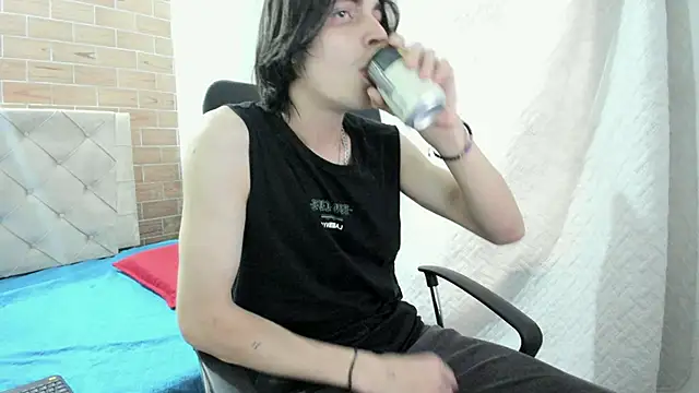 Snapshot of MIKE_HUNTER7 chatting on February 2025 01:42:01 PM MIKE HUNTER7 online show from February 2025 01:42:01 PM