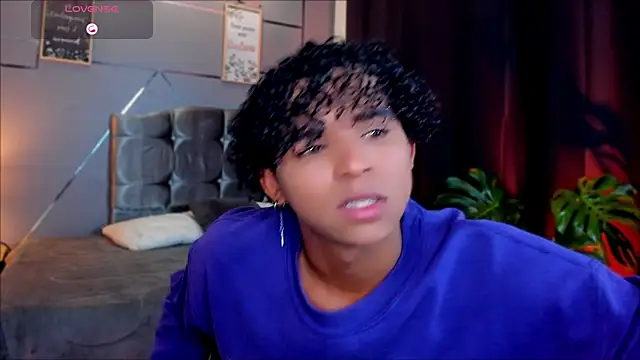 Noah Smith04 online show from November 2025 12:22:02 PM