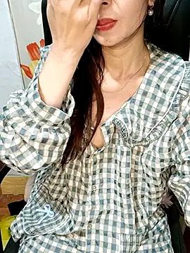 Snapshot of Blythe_69 chatting on October 2025 11:45:02 PM Blythe 69 online show from October 2025 11:45:02 PM