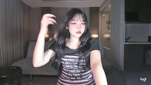 Snapshot of hee_young11 chatting on March 2025 01:34:02 PM hee young11 online show from March 2025 01:34:02 PM