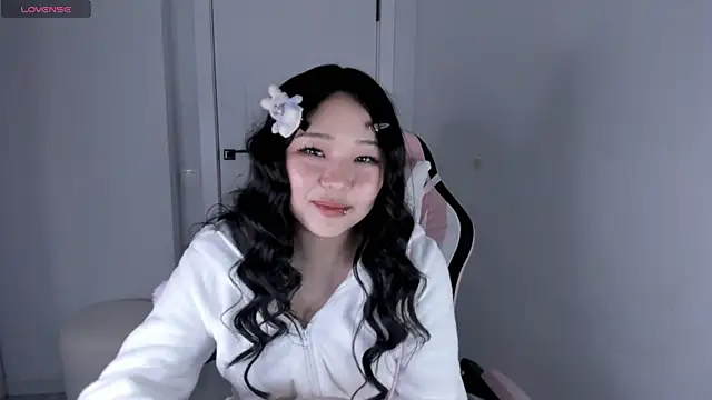 Snapshot of hee_young11 chatting on November 2025 05:44:01 PM hee young11 online show from November 2025 05:44:01 PM