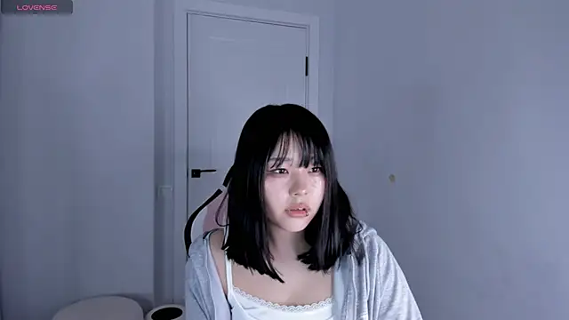 Snapshot of hee_young11 chatting on December 2025 06:56:01 PM hee young11 online show from December 2025 06:56:01 PM