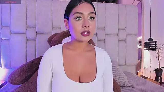 Snapshot of Kleverly_Manson1 chatting on April 2026 04:57:01 AM Kleverly Manson1 online show from April 2026 04:57:01 AM