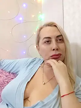 HotJanet online show from January 2025 06:36:02 PM