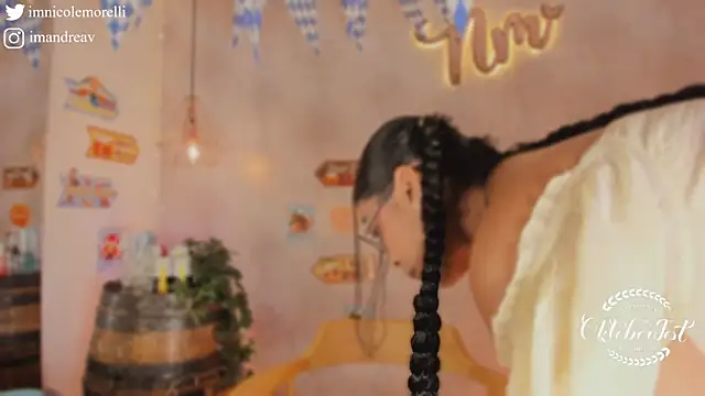 Nicolemorelli2 online show from October 2025 12:25:02 PM