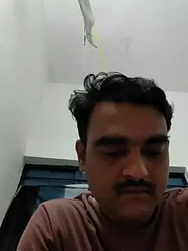 Snapshot of suton1 chatting on March 2025 05:28:02 PM suton1 online show from March 2025 05:28:02 PM