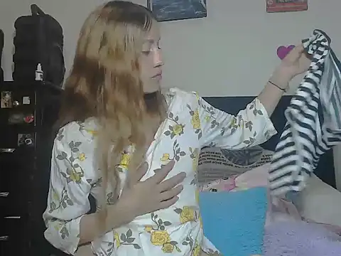 Snapshot of valerivegass chatting on November 2025 02:17:01 PM valerivegass online show from November 2025 02:17:01 PM