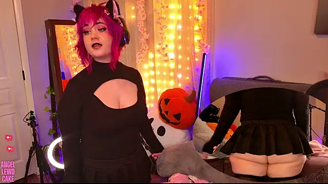 Snapshot of Angel-Lewd-Cake chatting on September 2025 03:28:01 AM Angel-Lewd-Cake online show from September 2025 03:28:01 AM