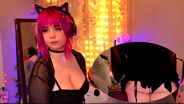 Snapshot of Angel-Lewd-Cake chatting on September 2025 03:19:02 AM Angel-Lewd-Cake online show from September 2025 03:19:02 AM