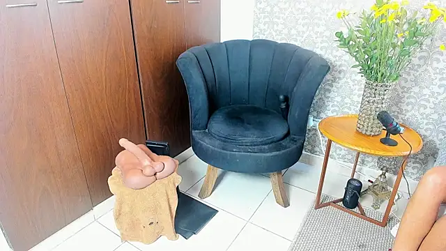 mabelsaravia online show from April 2026 06:41:01 PM