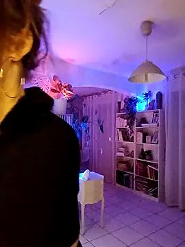 Snapshot of Luna_Kitanna chatting on November 2025 10:31:02 PM Luna Kitanna online show from November 2025 10:31:02 PM