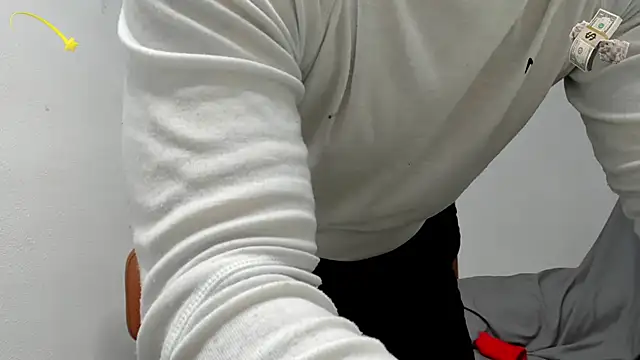 Snapshot of layneinchains chatting on March 2026 03:06:01 PM layneinchains online show from March 2026 03:06:01 PM