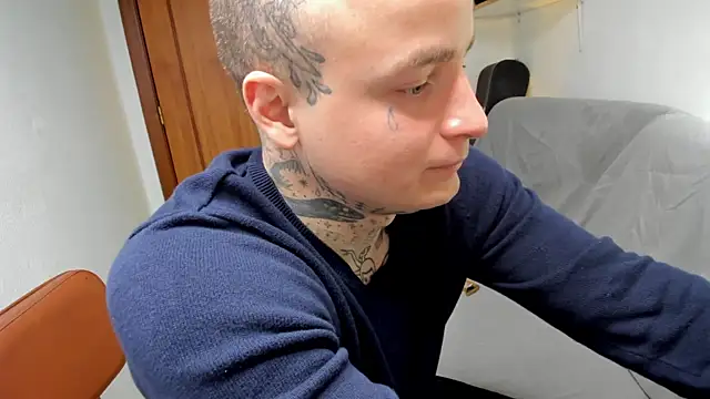 Snapshot of layneinchains chatting on March 2026 08:47:02 AM layneinchains online show from March 2026 08:47:02 AM