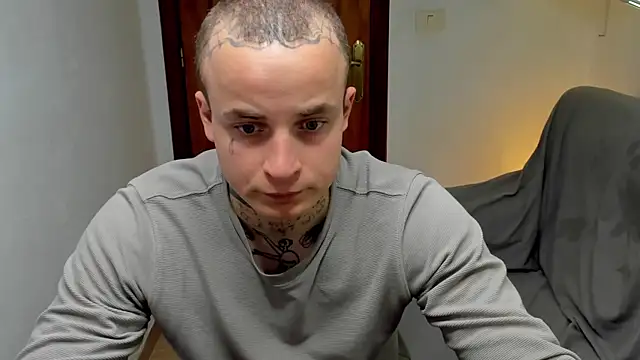 Snapshot of layneinchains chatting on April 2026 02:00:01 PM layneinchains online show from April 2026 02:00:01 PM