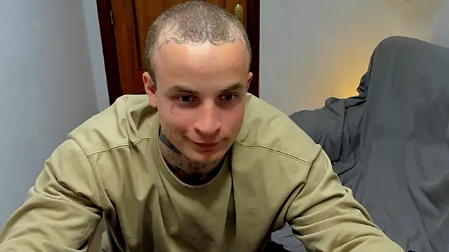 Snapshot of layneinchains chatting on April 2026 08:48:01 PM layneinchains online show from April 2026 08:48:01 PM