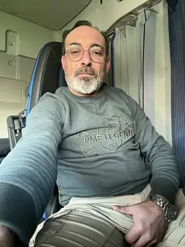 Snapshot of dzhakar chatting on February 2026 09:28:02 AM dzhakar online show from February 2026 09:28:02 AM