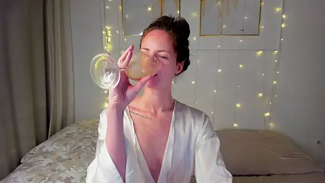 RubyAttwood online show from December 2025 10:49:01 PM