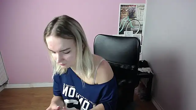 viktoria lovely online show from September 2025 06:35:01 AM