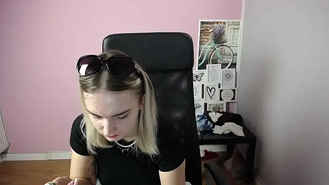 viktoria lovely online show from September 2025 09:21:02 AM