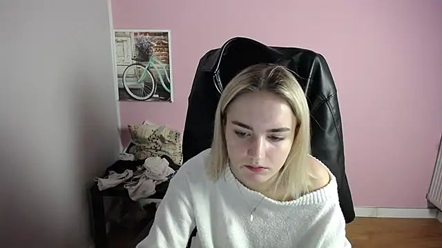 Snapshot of viktoria_lovely chatting on April 2026 06:27:01 AM viktoria lovely online show from April 2026 06:27:01 AM