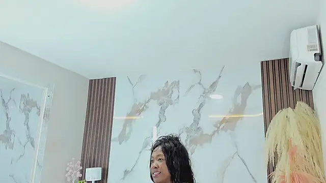 aidaadams online show from March 2025 11:53:01 AM