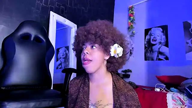 Alika01 online show from February 2025 06:38:01 PM