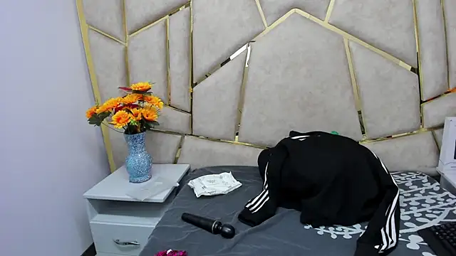 Kloe Candy1 online show from November 2025 05:19:02 AM