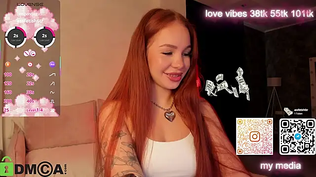 Snapshot of Tracy-Taylor chatting on September 2025 08:14:02 AM Tracy-Taylor online show from September 2025 08:14:02 AM