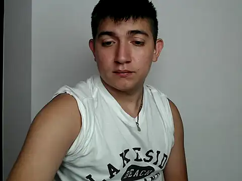 Andres02Smile online show from May 2026 04:34:01 PM