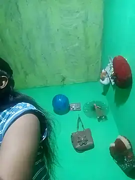 Snapshot of Cuti_jiyax chatting on December 2024 04:56:02 AM Cuti jiyax online show from December 2024 04:56:02 AM